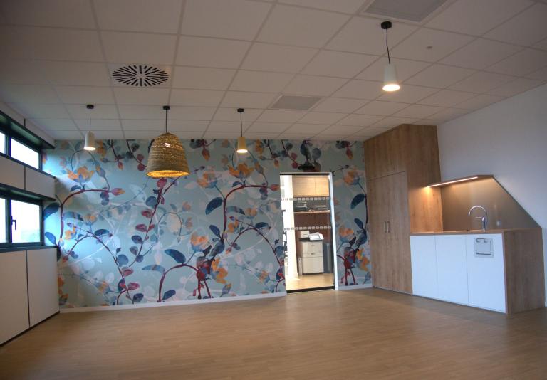 Optimiser votre espace de travail à Dreux, Épernon et Chartres avec nos solutions de peinture